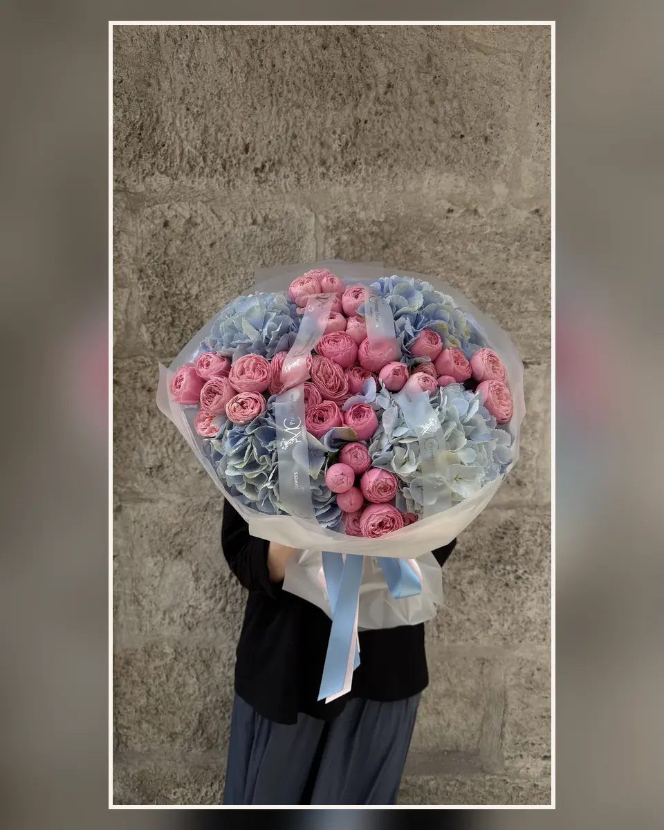 Azure Rose Bouquet — MC Premium Flowers