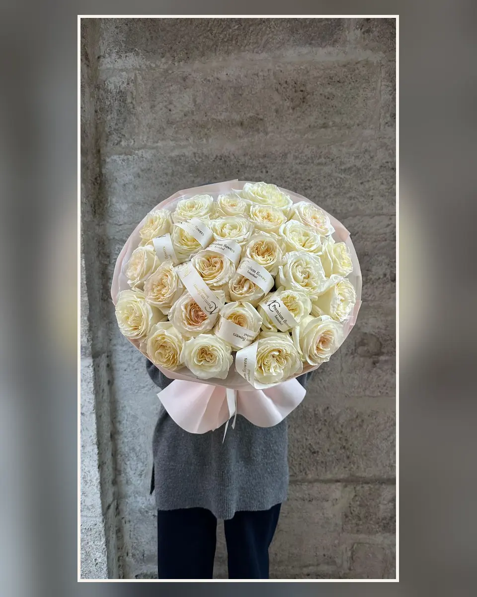 Ivory Rose Bouquet — MC Premium Flowers