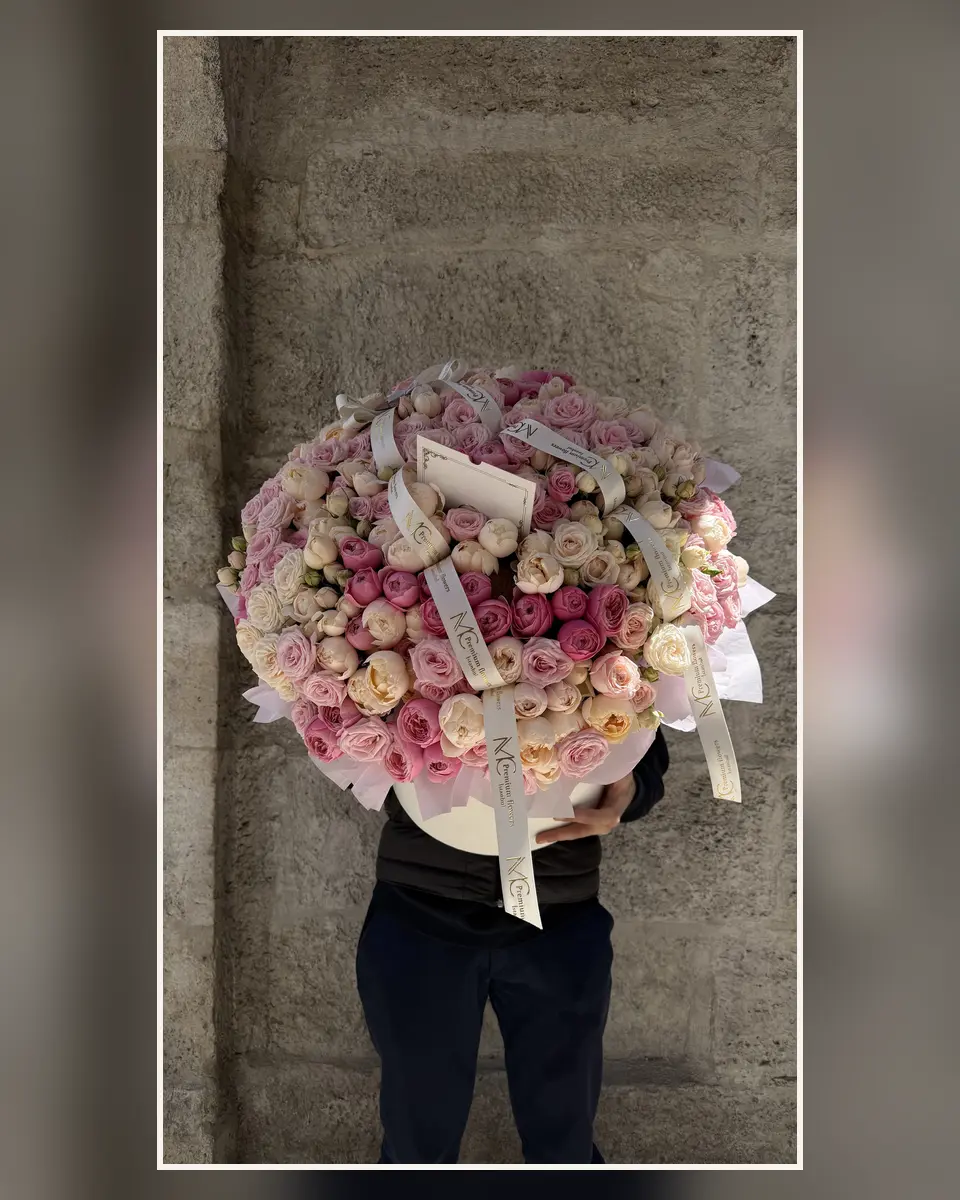 Signature Gift Bouquet — MC Premium Flowers